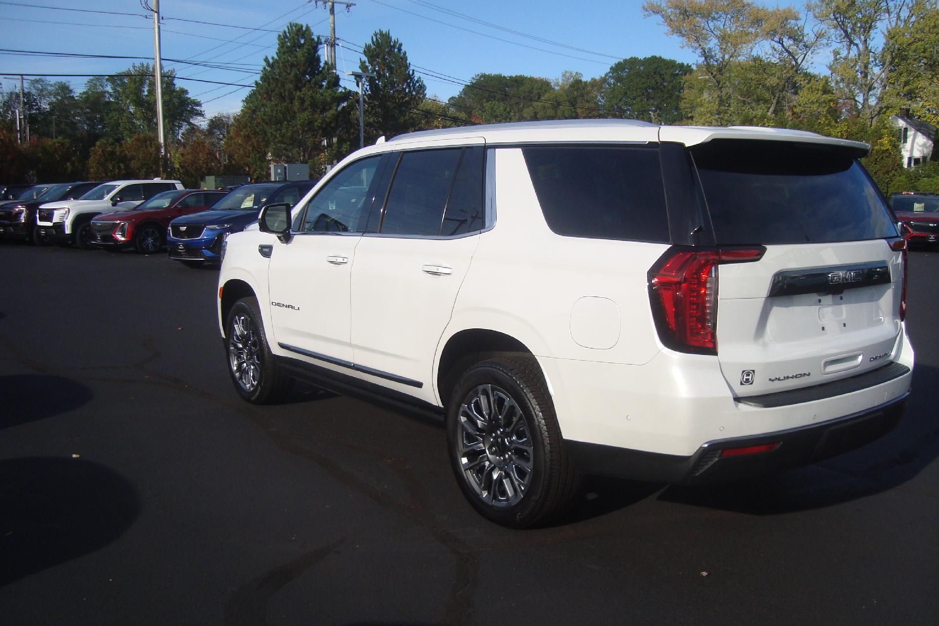 2023 GMC Yukon Vehicle Photo in PORTSMOUTH, NH 03801-4196