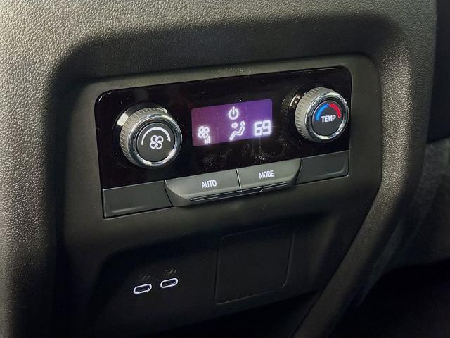 2026 Chevrolet Traverse Vehicle Photo in PUYALLUP, WA 98371-4149