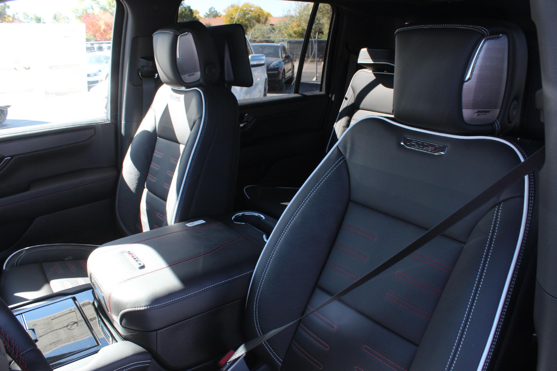 2026 GMC Yukon XL Vehicle Photo in AURORA, CO 80012-4011