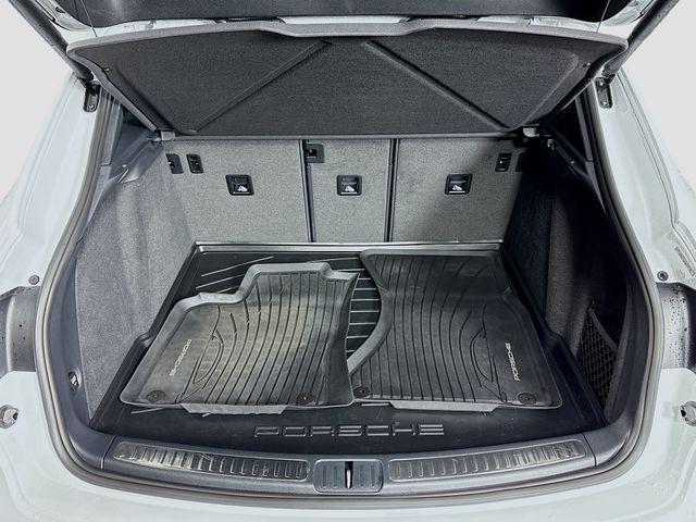 2021 Porsche Macan Vehicle Photo in Puyallup, WA 98371