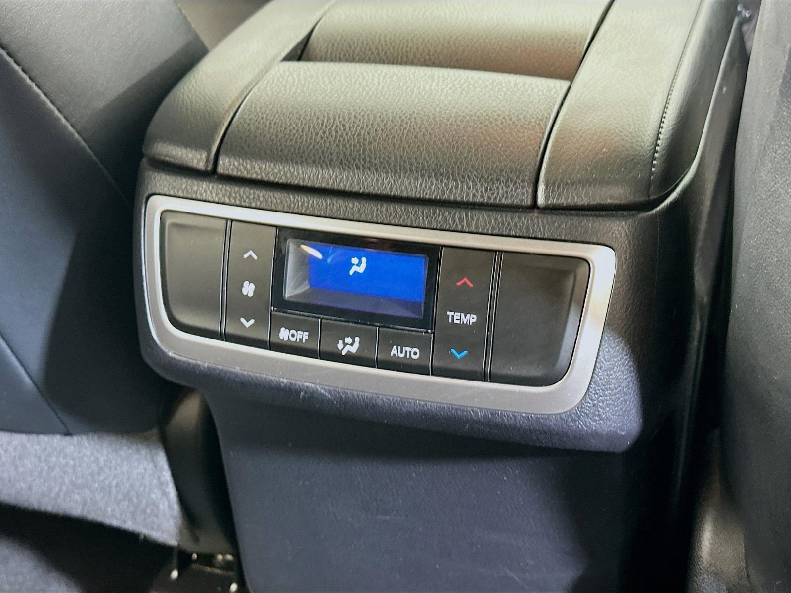 2018 Toyota Highlander Vehicle Photo in Langhorne, PA 19047