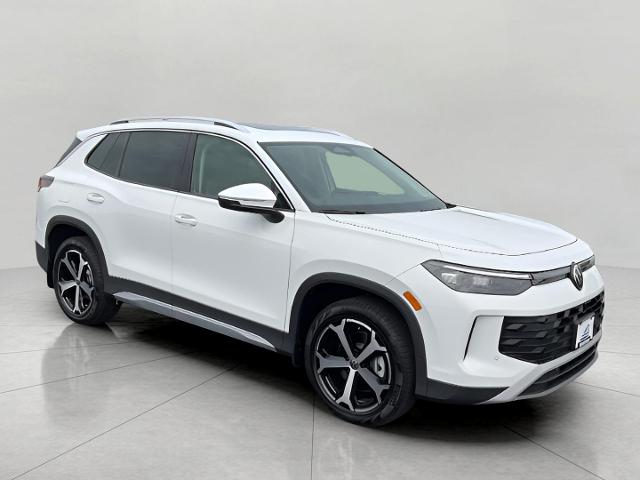 2025 Volkswagen Tiguan Vehicle Photo in Oshkosh, WI 54904