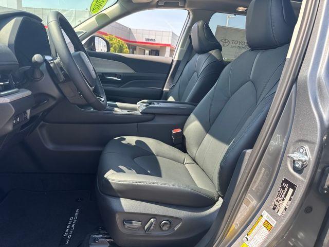 2025 Toyota Grand Highlander Vehicle Photo in Jonesboro, AR 72404