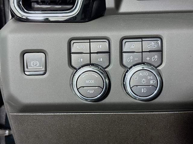 2025 GMC Sierra 3500 HD Vehicle Photo in PUYALLUP, WA 98371-4149