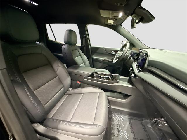 2025 Chevrolet Equinox Vehicle Photo in EVERETT, WA 98203-5662