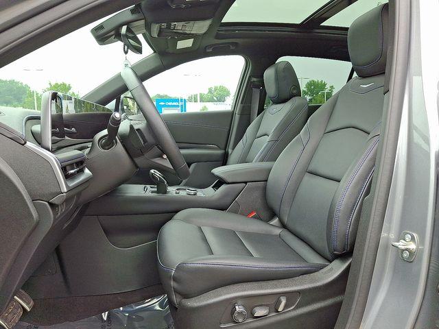 2024 Cadillac XT4 Vehicle Photo in DANBURY, CT 06810-5034