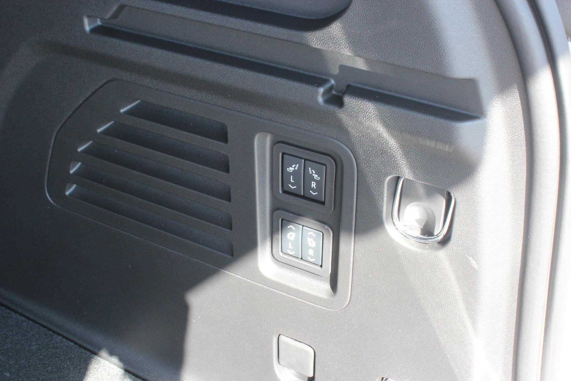 2026 Buick Enclave Vehicle Photo in AURORA, CO 80012-4011