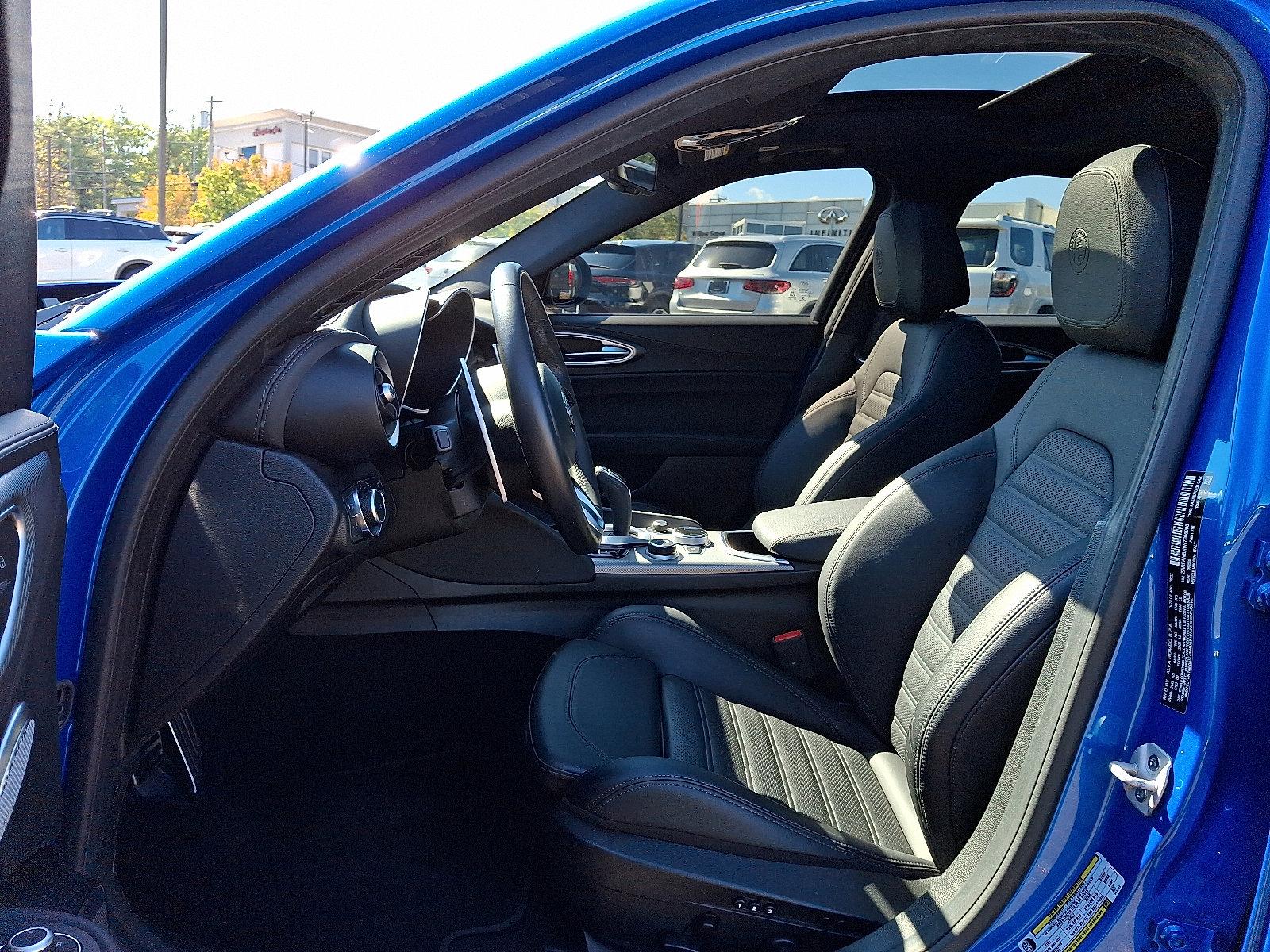 2022 Alfa Romeo Giulia Vehicle Photo in Willow Grove, PA 19090