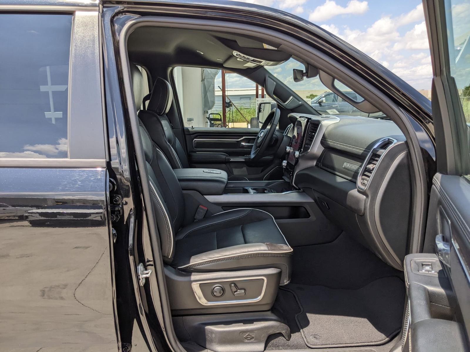 2025 Ram 1500 Vehicle Photo in Seguin, TX 78155