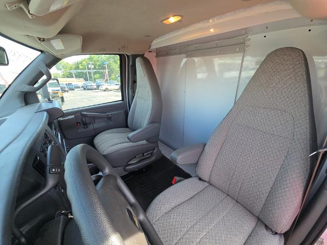 2025 Chevrolet Express Commercial Cutaway Vehicle Photo in INDEPENDENCE, MO 64055-1314