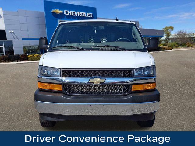 2024 Chevrolet Express Cargo 2500 Vehicle Photo in DANBURY, CT 06810-5034