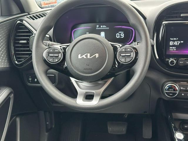 2025 Kia Soul Vehicle Photo in COLUMBIA, MO 65203-3903