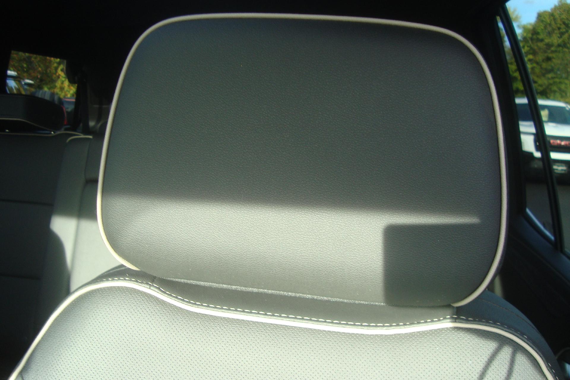 2022 GMC Yukon Vehicle Photo in PORTSMOUTH, NH 03801-4196