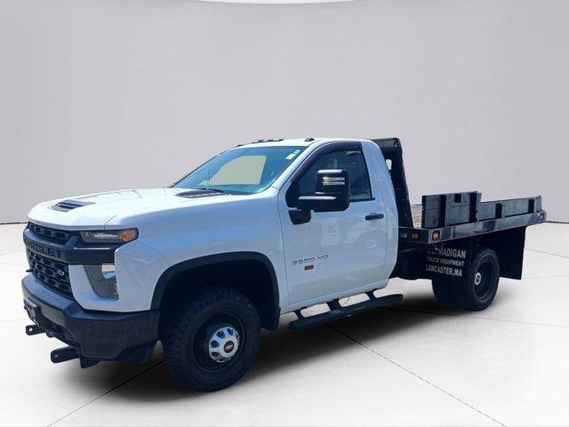 2022 Chevrolet Silverado 3500 HD Chassis Cab Vehicle Photo in LEOMINSTER, MA 01453-2952