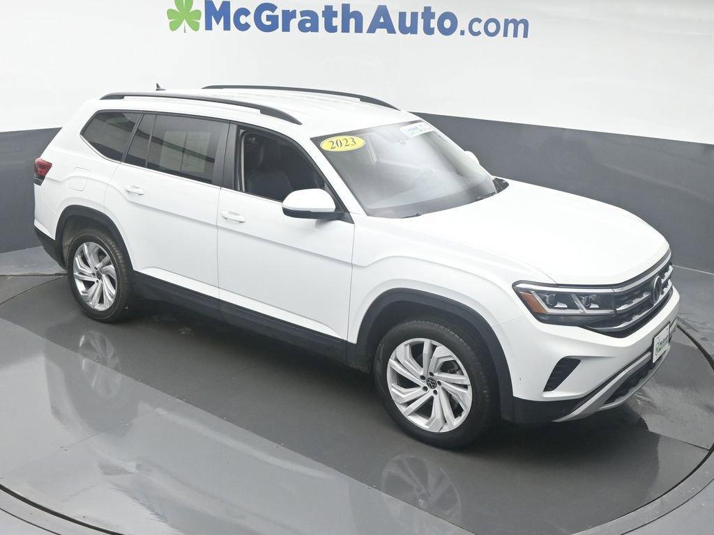 2023 Volkswagen Atlas Vehicle Photo in Cedar Rapids, IA 52402