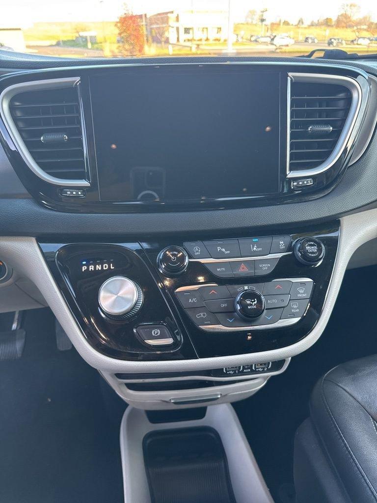 2022 Chrysler Pacifica Vehicle Photo in Cedar Rapids, IA 52402