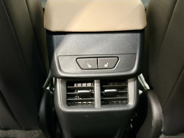 2026 Chevrolet Equinox Vehicle Photo in EVERETT, WA 98203-5662