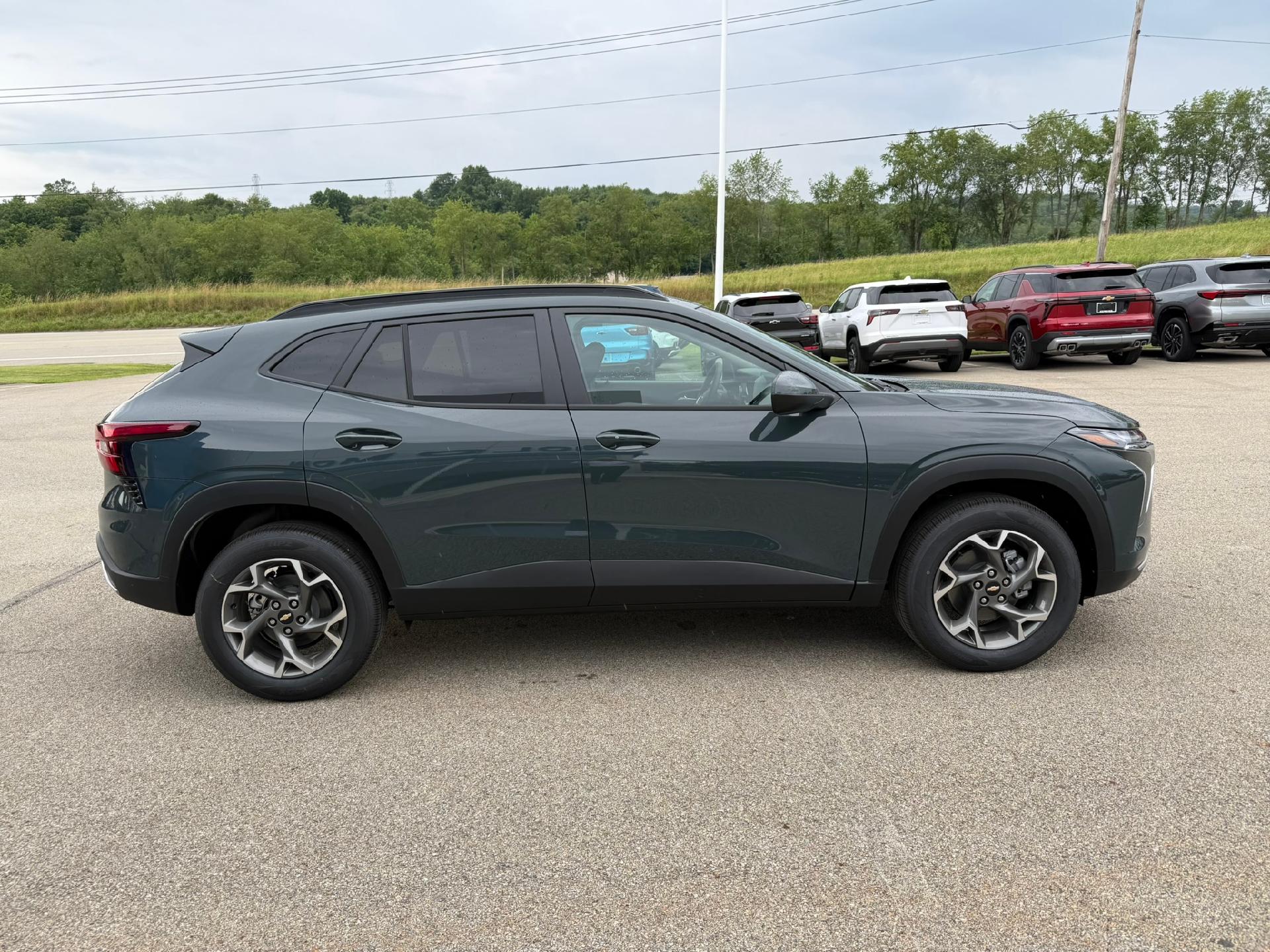 2026 Chevrolet Trax LT - 5