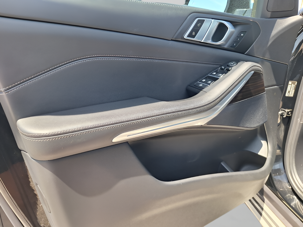 2023 BMW X5 photo 30 of 32