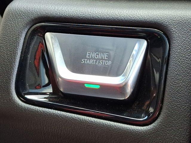 2025 GMC Yukon Vehicle Photo in DANBURY, CT 06810-5034