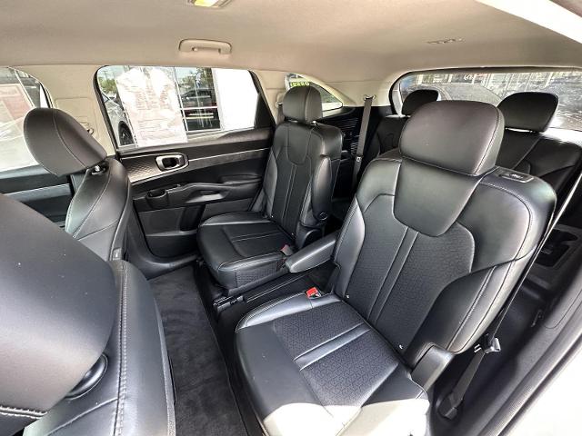 2023 Kia Sorento Hybrid Vehicle Photo in Tucson, AZ 85712
