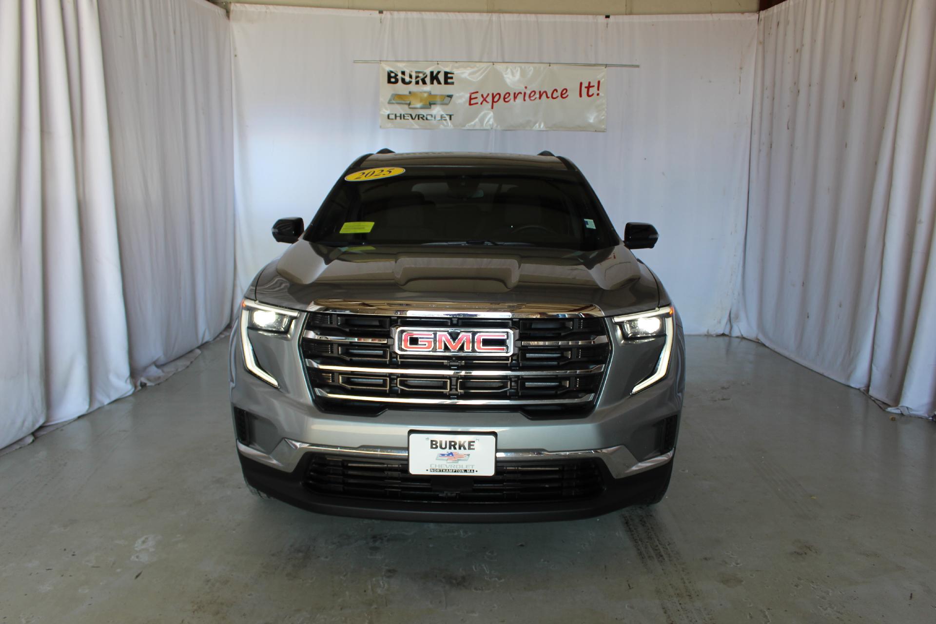 2025 GMC Acadia Vehicle Photo in NORTHAMPTON, MA 01060-1120