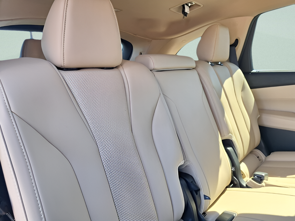 2022 Acura MDX photo 32 of 37