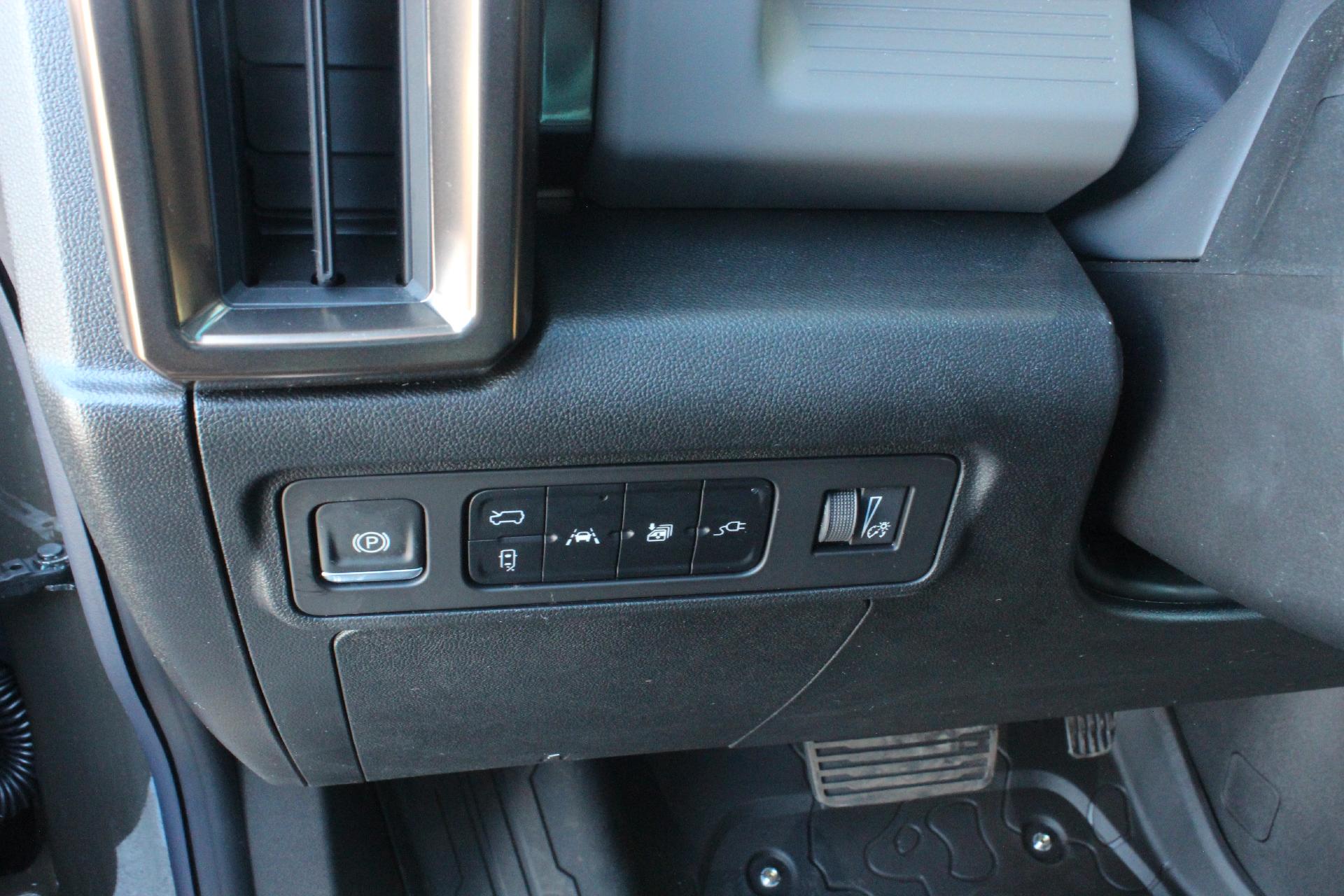 2024 GMC HUMMER EV SUV Vehicle Photo in AURORA, CO 80012-4011
