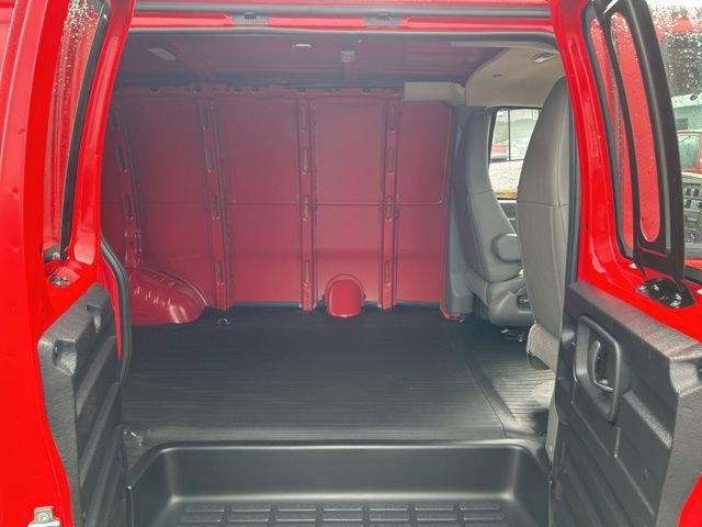 2025 Chevrolet Express Cargo 2500 Vehicle Photo in SAINT CLAIRSVILLE, OH 43950-8512