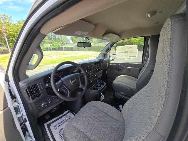 2025 Chevrolet Express Commercial Cutaway Vehicle Photo in INDEPENDENCE, MO 64055-1314