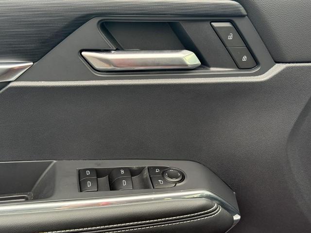 2025 GMC Acadia Vehicle Photo in COLUMBIA, MO 65203-3903