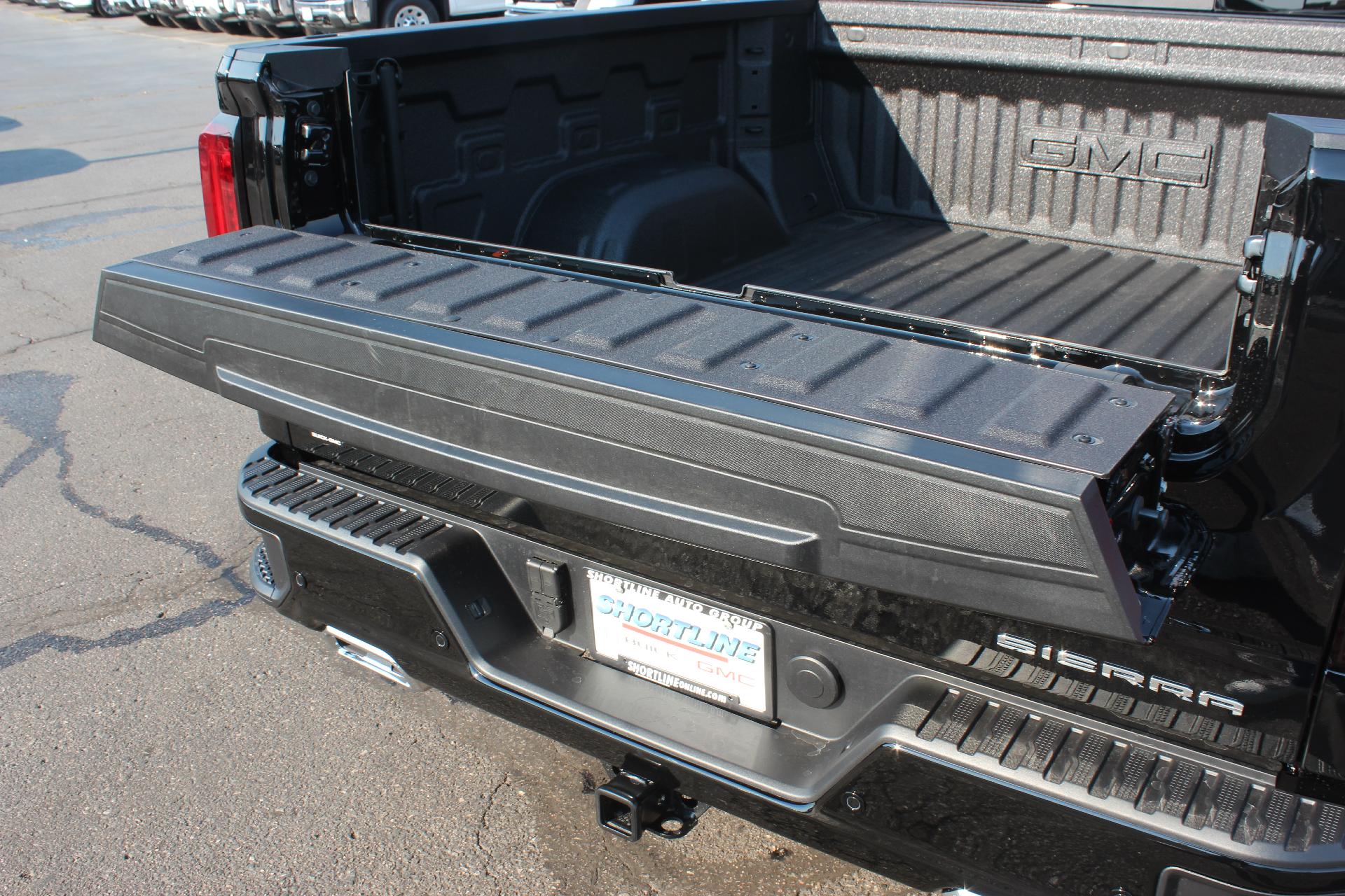 2025 GMC Sierra 1500 Vehicle Photo in AURORA, CO 80012-4011
