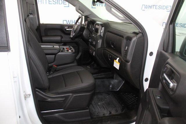 2024 Chevrolet Silverado 1500 Vehicle Photo in SAINT CLAIRSVILLE, OH 43950-8512