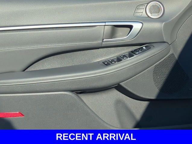 2020 Hyundai SONATA Vehicle Photo in Merrillville, IN 46410