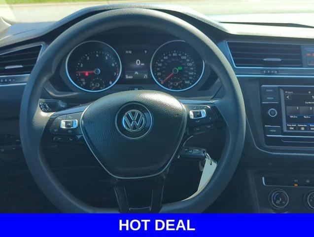 2020 Volkswagen Tiguan Vehicle Photo in Merrillville, IN 46410