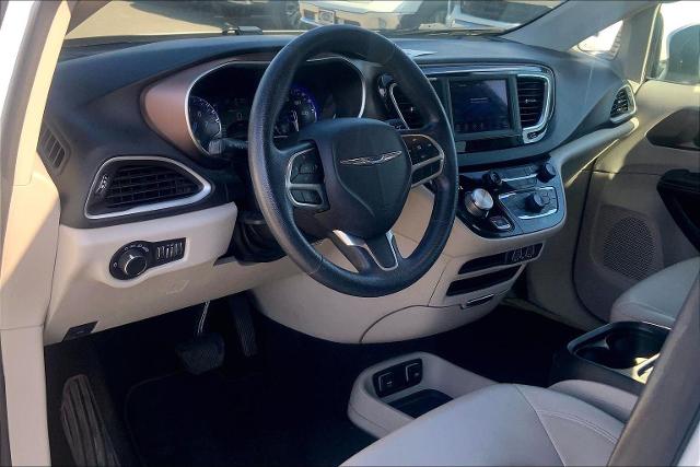 2021 Chrysler Voyager Vehicle Photo in KANSAS CITY, MO 64114-4502