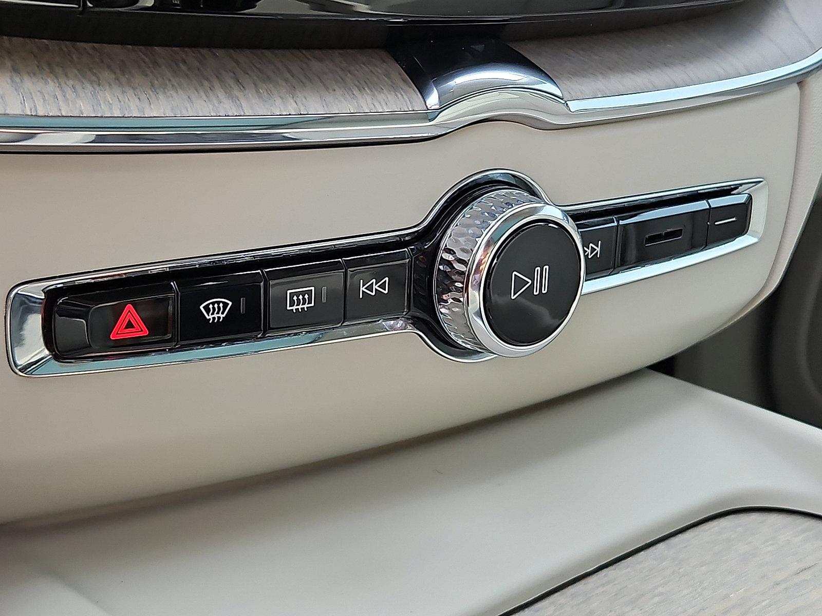 2020 Volvo XC60 Vehicle Photo in Trevose, PA 19053