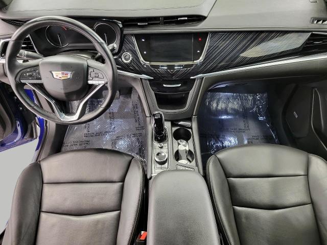 2025 Cadillac XT6 Vehicle Photo in NEENAH, WI 54956-2243