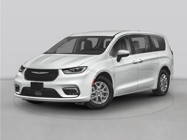2024 Chrysler Pacifica Vehicle Photo in Akron, OH 44312