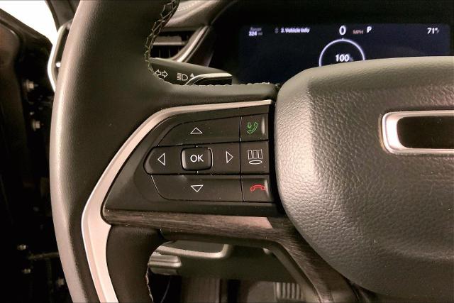 2024 Jeep Grand Cherokee L Vehicle Photo in INDEPENDENCE, MO 64055-1314