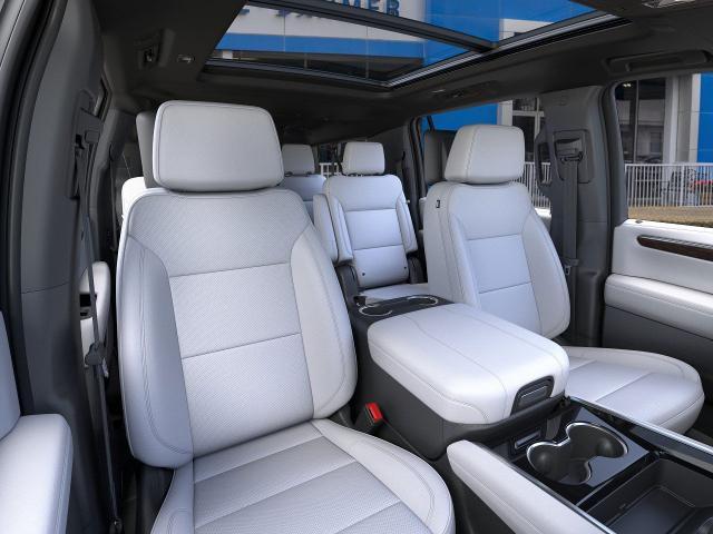 2025 Chevrolet Suburban Vehicle Photo in INDEPENDENCE, MO 64055-1314