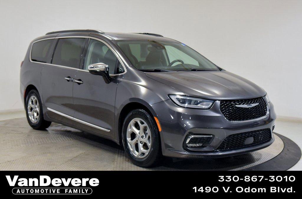 2023 Chrysler Pacifica Vehicle Photo in AKRON, OH 44320-4088