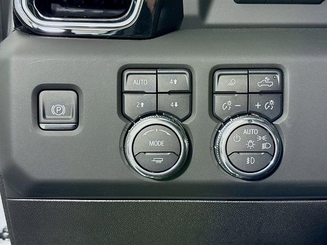 2025 GMC Sierra 3500 HD Vehicle Photo in PUYALLUP, WA 98371-4149