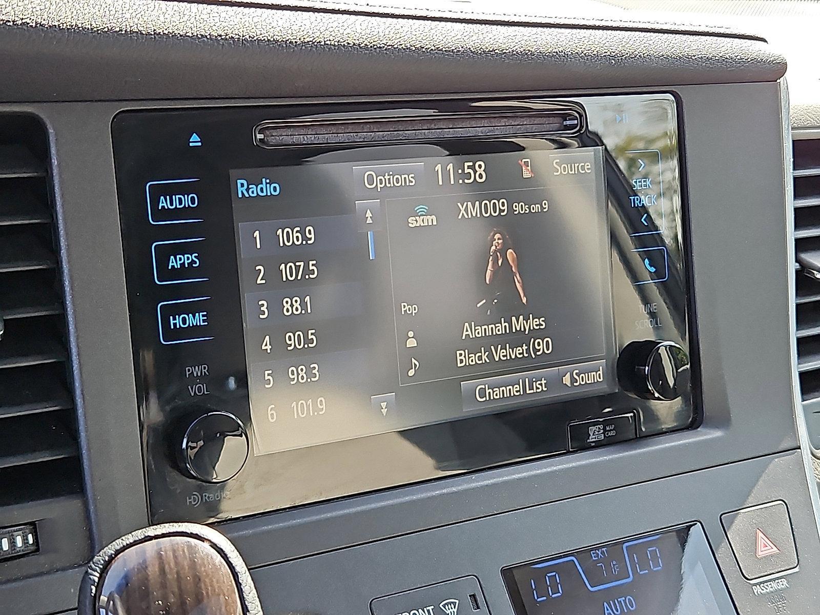 2015 Toyota Sienna Vehicle Photo in Trevose, PA 19053