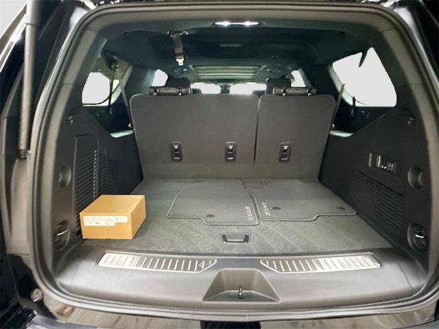 2026 Chevrolet Suburban Vehicle Photo in EVERETT, WA 98203-5662