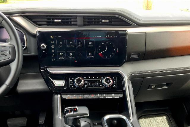 2024 GMC Sierra 1500 Vehicle Photo in TOPEKA, KS 66609-0000