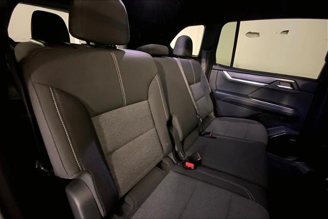 2025 GMC Acadia Vehicle Photo in INDEPENDENCE, MO 64055-1377