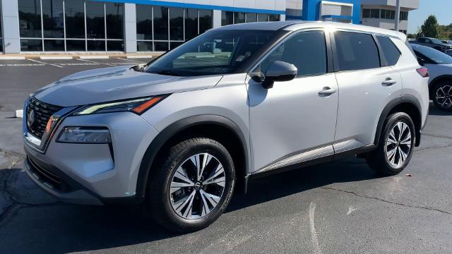 2022 Nissan Rogue Vehicle Photo in MOON TOWNSHIP, PA 15108-2571