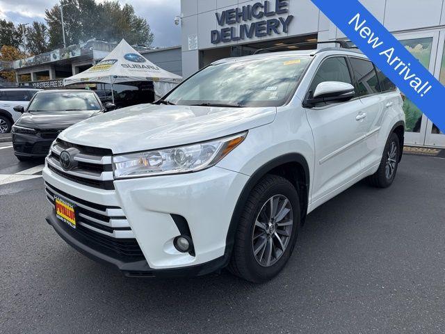 2018 Toyota Highlander Vehicle Photo in Puyallup, WA 98371