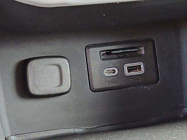 2023 GMC Acadia Vehicle Photo in TREVOSE, PA 19053-4984